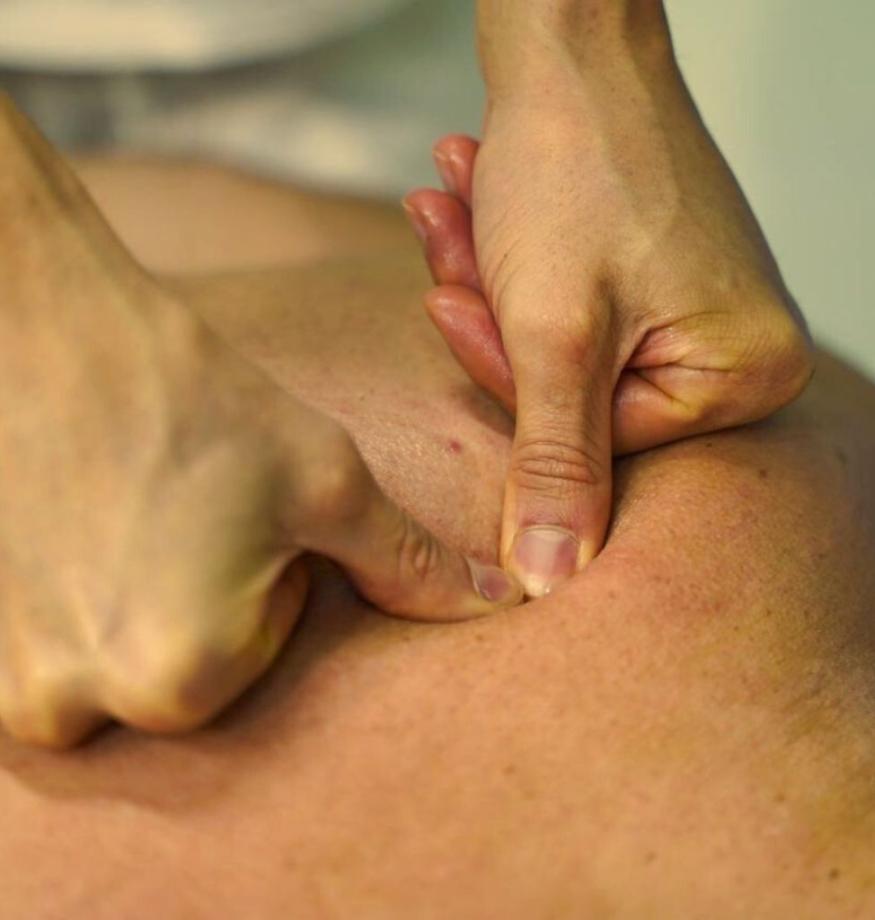 massoterapia - massaggio presione schiena